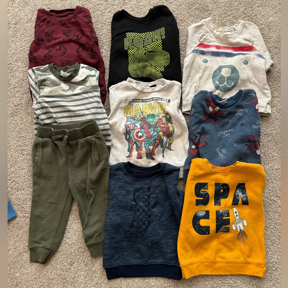 Bundle of 8 2Y Sweatshirts